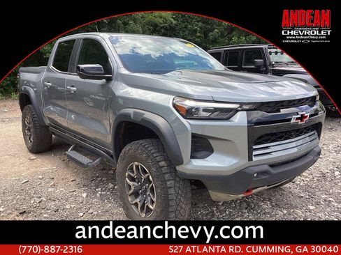 Used 2024 Chevrolet Colorado ZR2 w/ Technology Package AWD/4WD image 1
