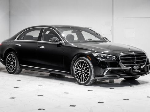 Used 2022 Mercedes-Benz S 580 4MATIC Sedan image 3
