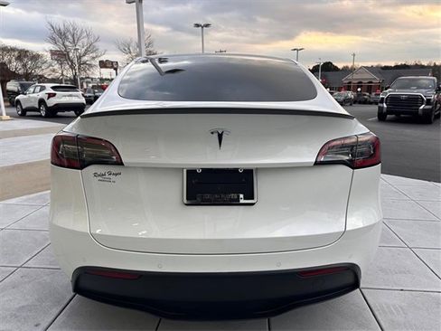 Used 2021 Tesla Model Y Performance image 4