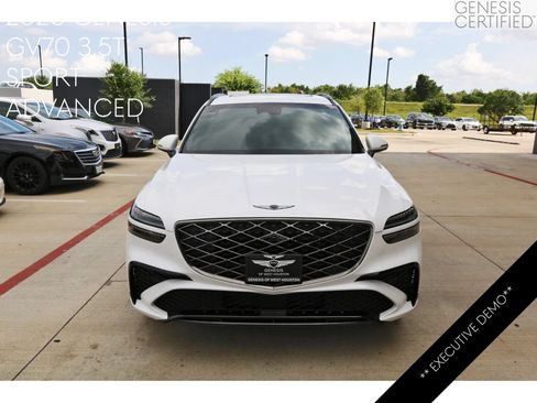 Used 2026 Genesis GV70 3.5T Sport Advanced AWD/4WD image 3