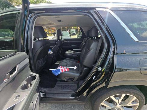 Used 2022 Hyundai Palisade SEL w/ Premium Package FWD image 7