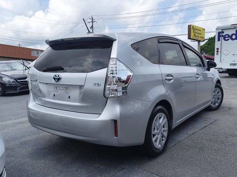 Used 2013 Toyota Prius V image 4