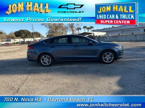 Used 2018 Ford Fusion SE w/ Fusion SE Technology Package image 11