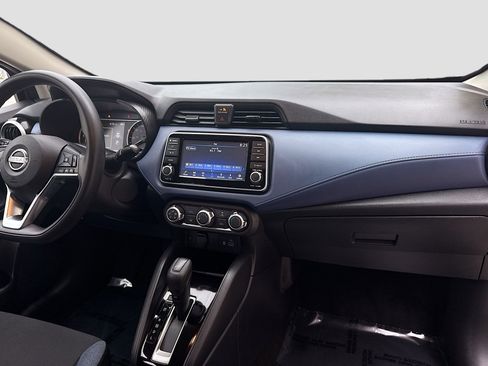 Used 2023 Nissan Versa SV w/ Trunk Package image 29