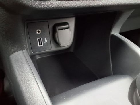 Used 2025 Nissan Versa S w/ Trunk Package image 10