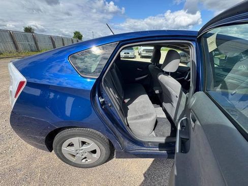 Used 2010 Toyota Prius Three w/ Solar Roof Pkg FWD image 27