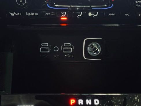 Used 2023 Jeep Grand Cherokee Limited w/ Black Appearance Package image 31