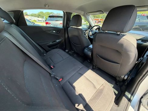 Used 2019 Chevrolet Malibu RS FWD image 15