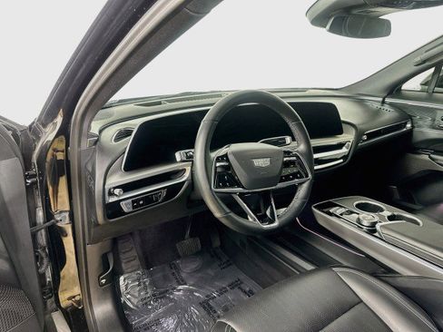 Used 2024 Cadillac Lyriq Sport w/ LPO, Floor Liner Package AWD/4WD image 9