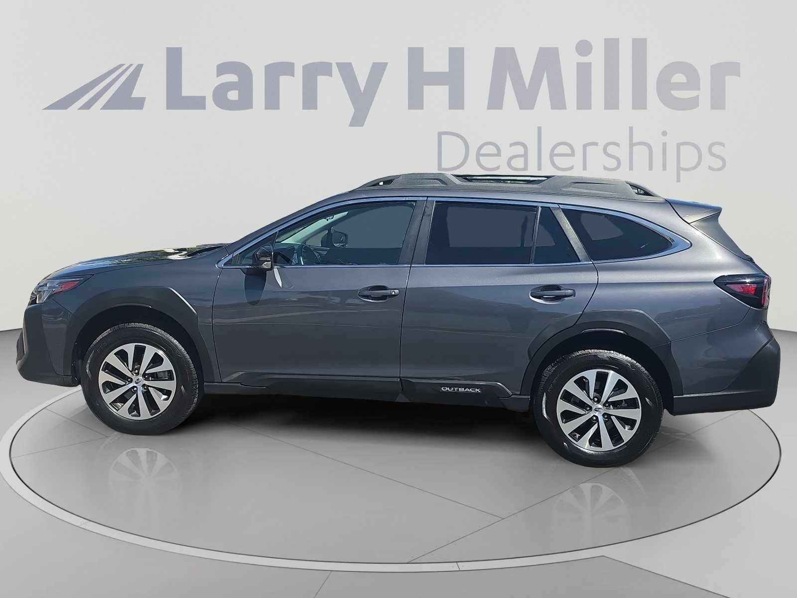 Used 2024 Subaru Outback Premium AWD/4WD image 2