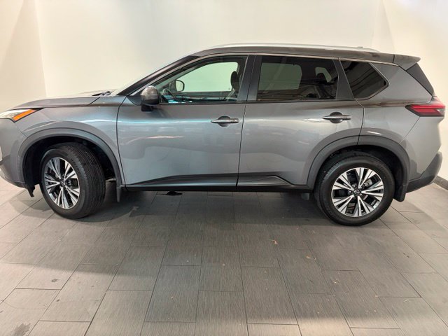 Used 2022 Nissan Rogue SV w/ SV Premium Package FWD image 2