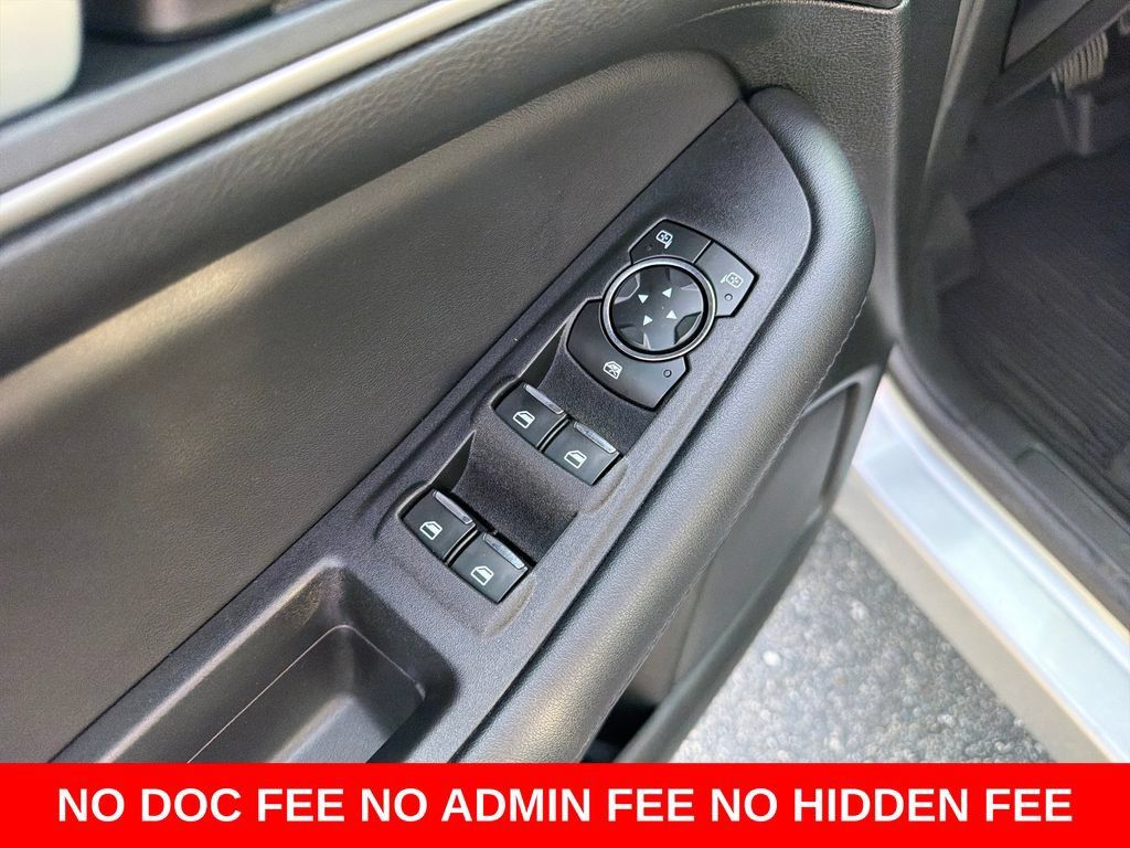 Used 2024 Ford Edge SEL AWD/4WD image 13