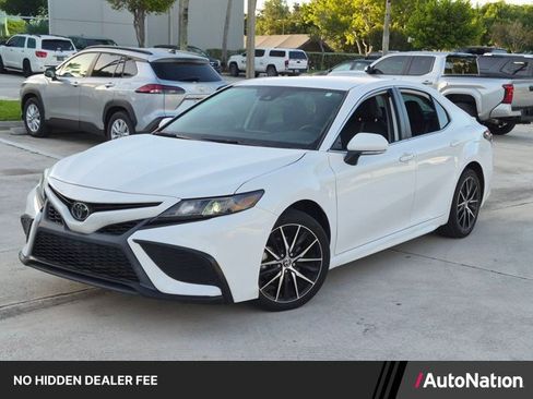 Used 2023 Toyota Camry SE w/ Convenience Package FWD image 1