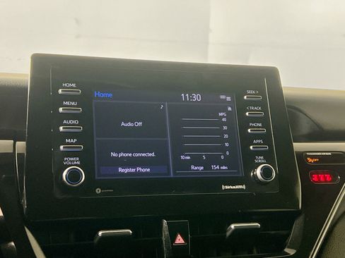 Used 2022 Toyota Camry SE image 28