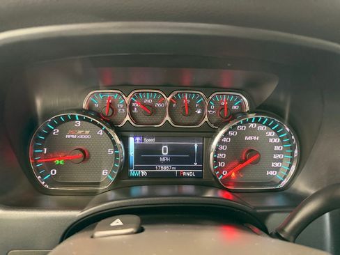 Used 2018 Chevrolet Silverado 1500 LT w/ All Star Edition image 27