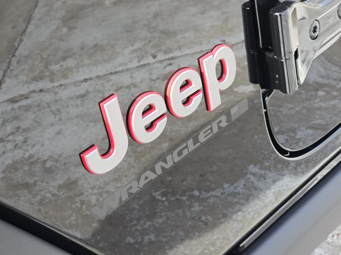 New 2026 Jeep Wrangler Unlimited Rubicon AWD/4WD image 7