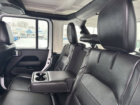 Used 2022 Jeep Wrangler Unlimited Sahara w/ Cold Weather Group image 35