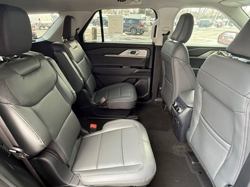 New 2026 Ford Explorer Active AWD/4WD image 19
