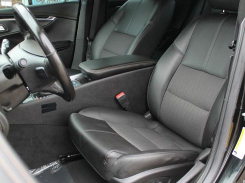 Used 2019 Chevrolet Impala LT w/ Sunroof and Spoiler Package FWD image 14