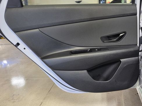 Certified 2025 Hyundai Elantra Sport FWD image 13