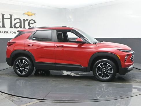 New 2026 Chevrolet TrailBlazer LT w/ Convenience Package AWD/4WD image 1