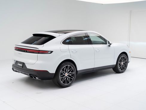 New 2026 Porsche Cayenne Coupe image 9