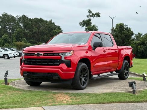 Used 2023 Chevrolet Silverado 1500 RST AWD/4WD image 3