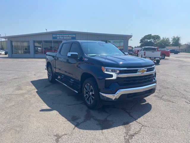Used 2023 Chevrolet Silverado 1500 LT w/ Z71 Off-Road Package AWD/4WD image 8