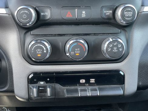 Certified 2024 RAM 3500 Big Horn AWD/4WD image 25