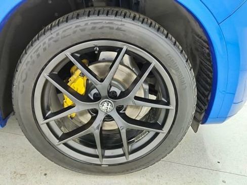 Used 2020 Alfa Romeo Stelvio Ti w/ Nero Edizione image 60