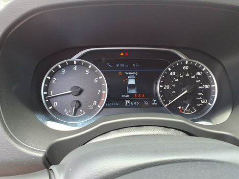 Certified 2025 Nissan Frontier SV AWD/4WD image 15