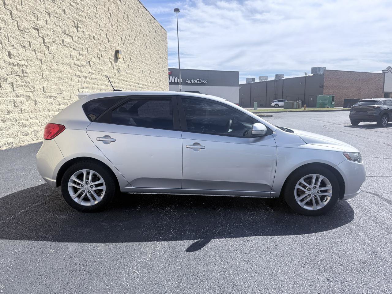 Used 2011 Kia Forte EX FWD image 6