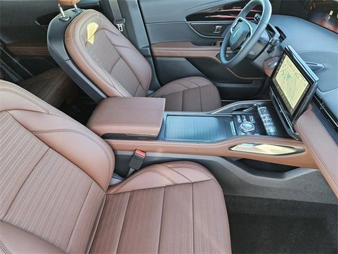 New 2026 Lincoln Nautilus Reserve image 13