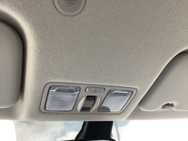 Used 2026 Hyundai Venue SEL FWD image 33