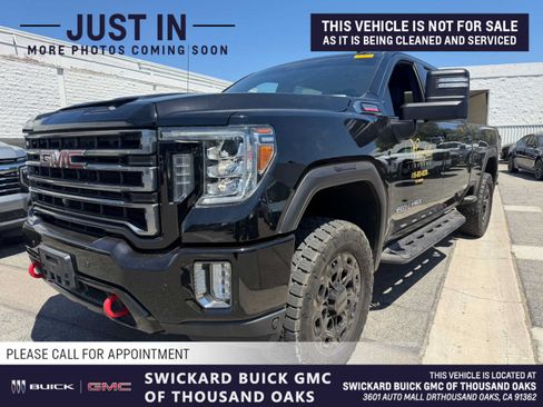 Used 2020 GMC Sierra 2500 AT4 w/ AT4 Premium Package AWD/4WD image 1