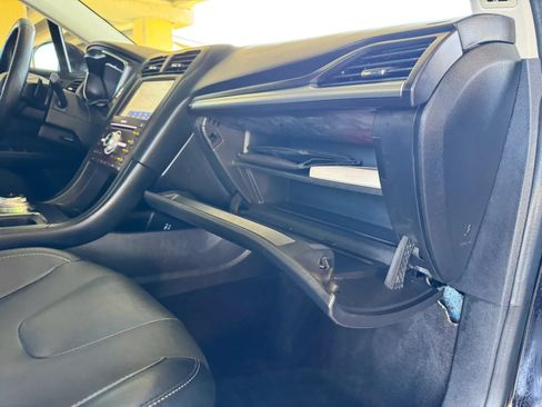 Used 2020 Ford Fusion Titanium AWD/4WD image 26