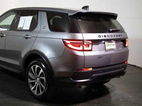 Used 2023 Land Rover Discovery Sport SE image 11