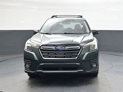 Used 2022 Subaru Forester Limited image 10