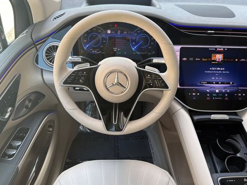 New 2026 Mercedes-Benz EQS 400 4MATIC SUV image 13