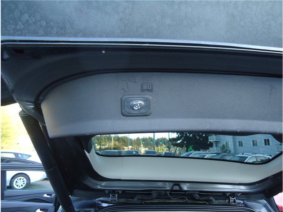 Used 2016 Ford Escape SE w/ SE Leather Comfort Package FWD image 19