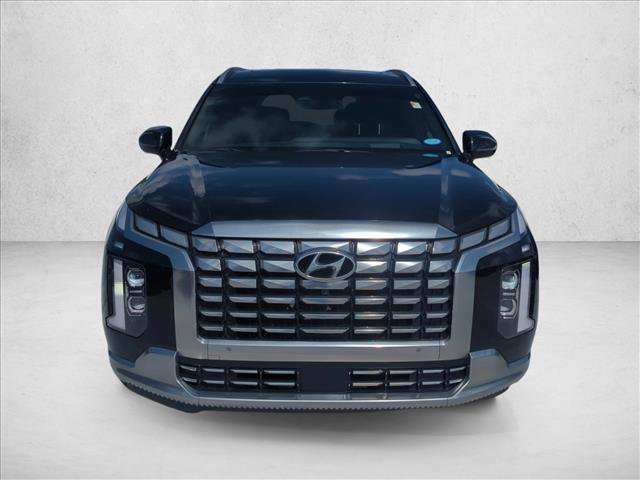 Used 2024 Hyundai Palisade Calligraphy FWD image 2