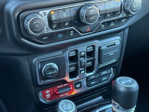 Used 2021 Jeep Wrangler Unlimited Rubicon 4xe w/ Cold Weather Group image 21