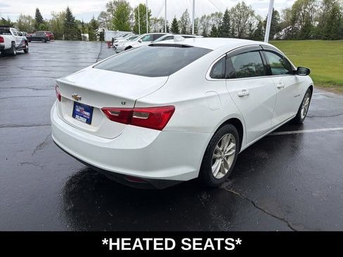 Used 2017 Chevrolet Malibu LT FWD image 2