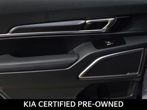 Certified 2025 Kia Telluride S FWD image 13