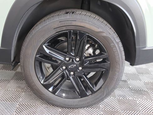 Used 2025 Chevrolet Trax ACTIV w/ Driver Confidence Package FWD image 17