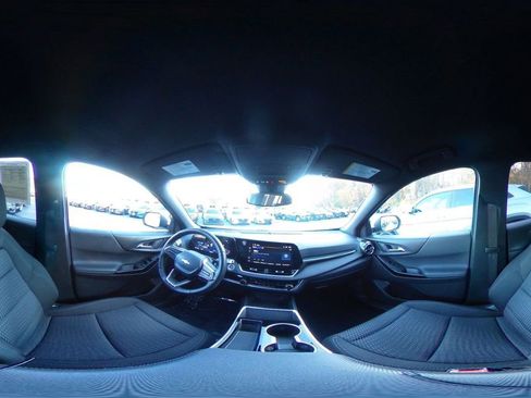 Used 2025 Chevrolet Equinox LT image 38