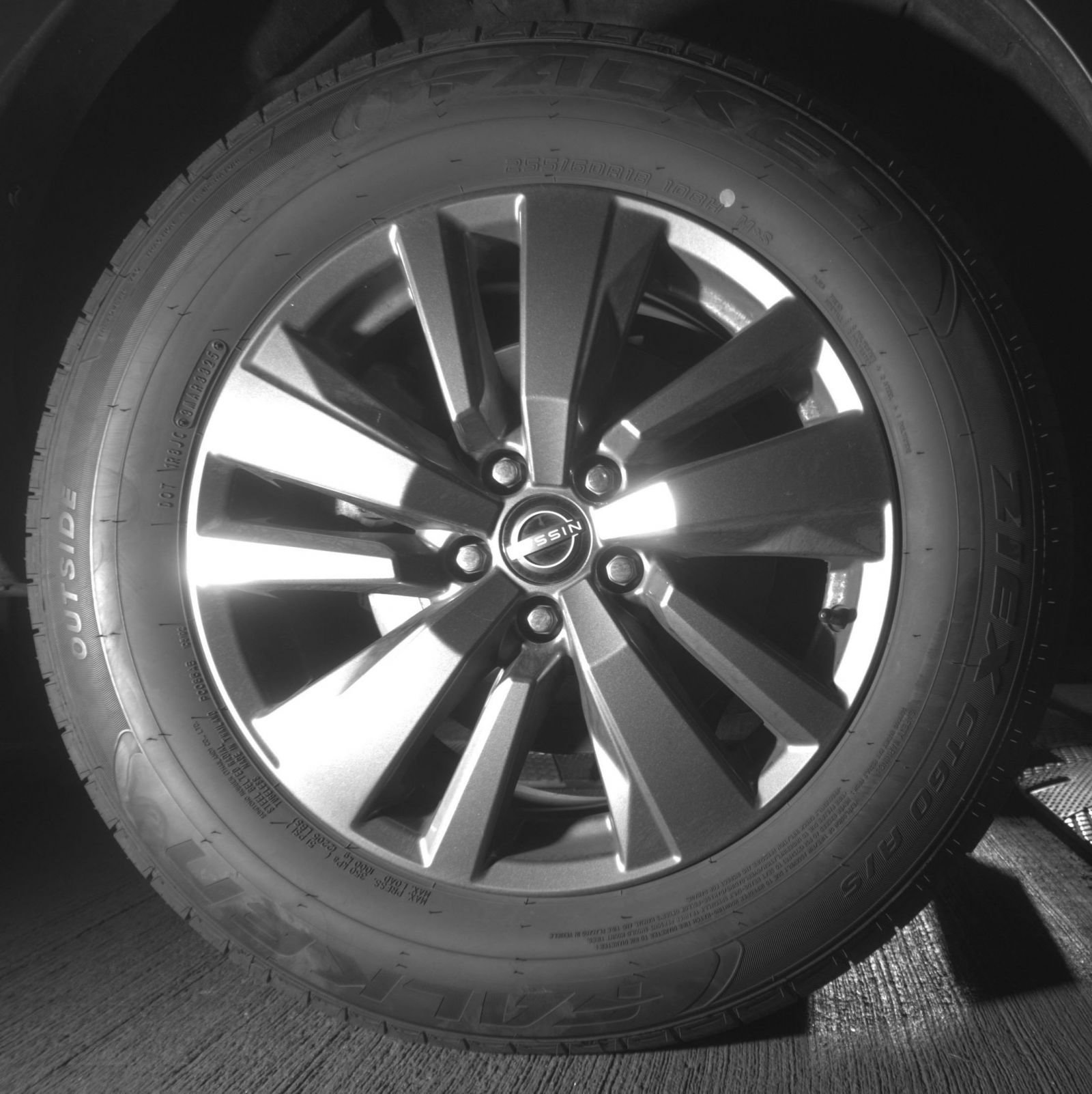 Used 2025 Nissan Pathfinder SV FWD image 18