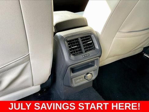 Used 2021 Volkswagen Tiguan SEL AWD/4WD image 12