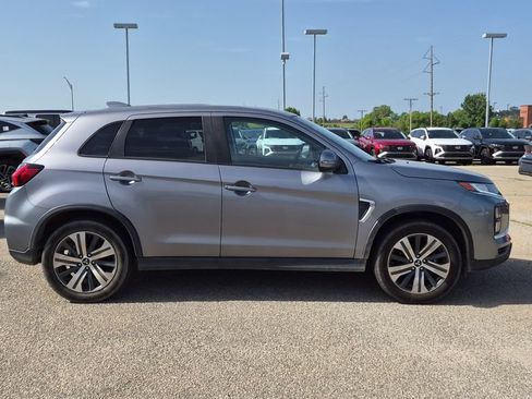 Used 2021 Mitsubishi Outlander Sport SE AWD/4WD image 2