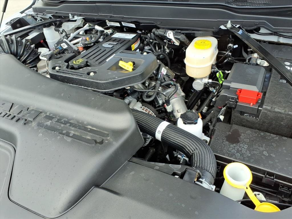 New 2026 RAM 2500 Laramie AWD/4WD image 13